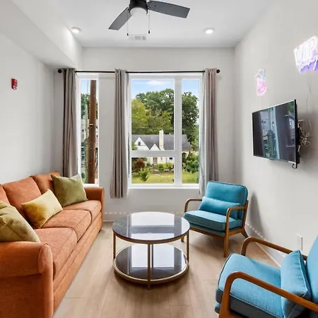 East Cozy Retreat Apartment