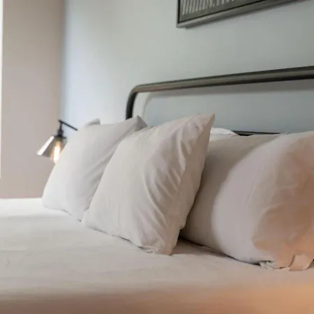 Prime West End 2br W, Sauna And Balcony Near Vandy! Nashville