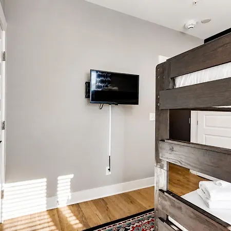Nations Sky Retreat 2br Private Rooftop Views Apartment