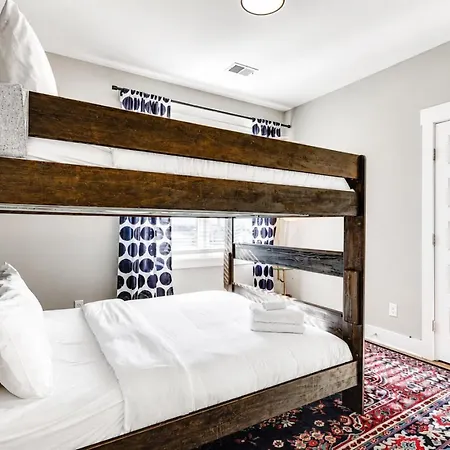 Apartment Nations Sky Retreat 2br Private Rooftop Views Nashville