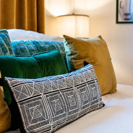 Apartment New Design-2 Miles To Broadway *
