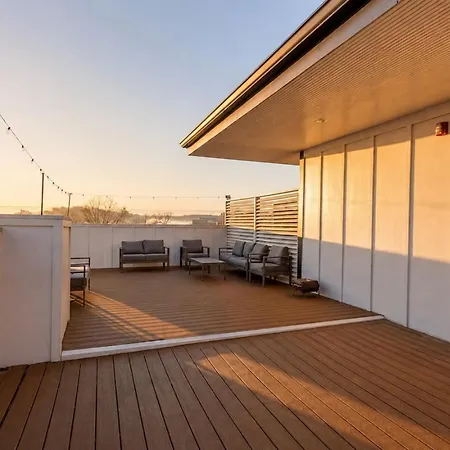 Nations Sky Retreat 2br Private Rooftop Views * Nashville