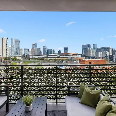 Skyline Nights Downtown Nash W/ Views, Pool, Gym * Nashville