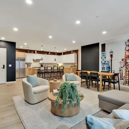 Apartment Boots On Broadway In Downtown With Parking, Pool, Gym Nashville