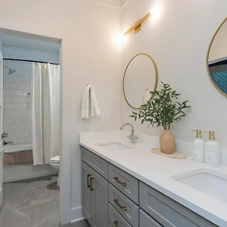 Nash - The Nash - 757ab Lynwood Ave Holiday home