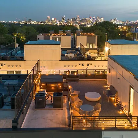 Rooftop Fire Pit Lounge Skyline Dt Nash Views Holiday home *