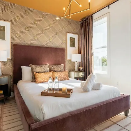 Luxe 4br With Fire Pit Grill And Views Holiday home