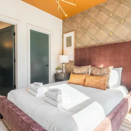 Luxe 4br With Fire Pit Grill And Views Holiday home *