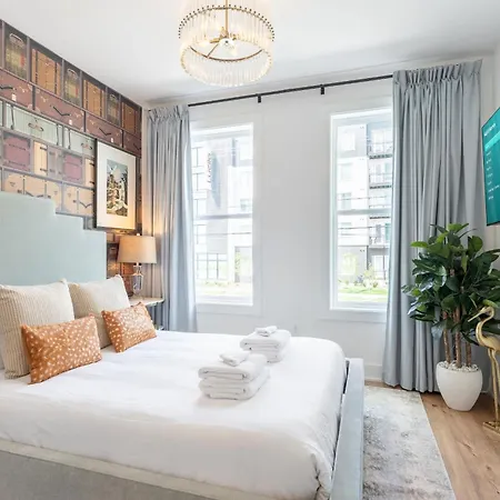 Luxe 4br Retreat With Hot Tub & Skyline Deck