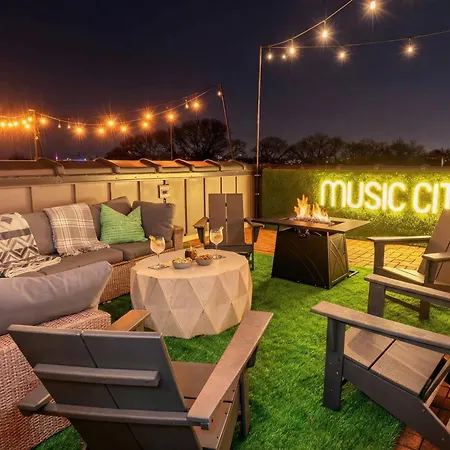 Skyline Views With Double Rooftop Deck & Game *