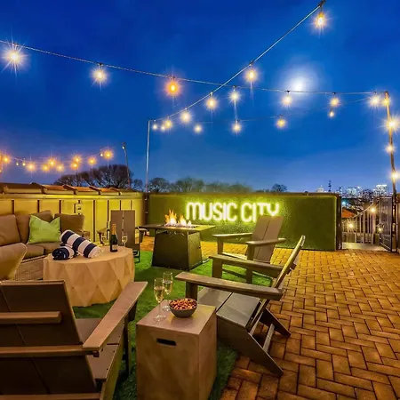 Skyline Views With Double Rooftop Deck & Game Nashville
