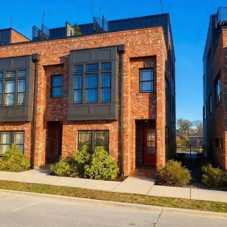 Skyline Views With Double Rooftop Deck & Game * Nashville