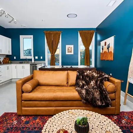 Apartment Nashvilles Wildwest Getaway