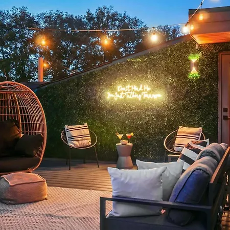 Holiday home Dual Homes Rooftop Deck In Downtown
