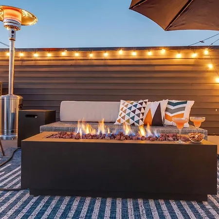 Dual Homes Rooftop Deck In Downtown Nashville