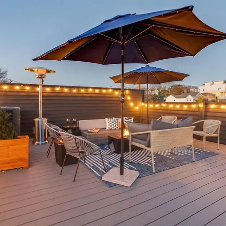 Holiday home Dual Homes Rooftop Deck In Downtown