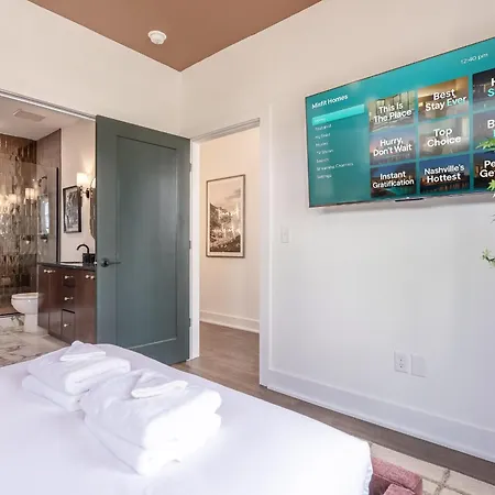 Holiday home Rooftop Hot Tub Fire Pit 8br Near Broadway *