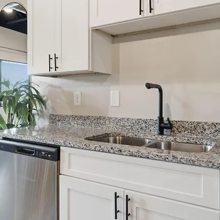 1br - King Bed - 10mins To Broadway