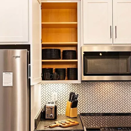 Holiday home Private With Rooftop Game Near Downtown *