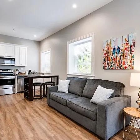 Bright & Cozy Church Conversion 1br Nashville