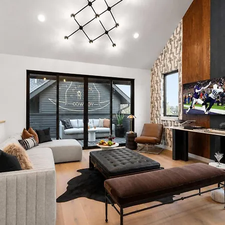 Holiday home The Modern Cowboy - Rooftop On Music Row *
