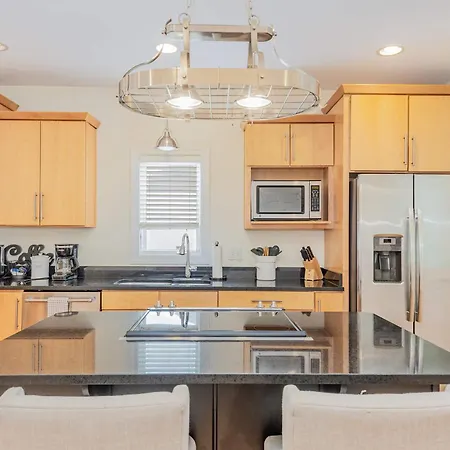 Holiday home Rhythm & Rest Group With Grill & Cozy Fireplace Nashville