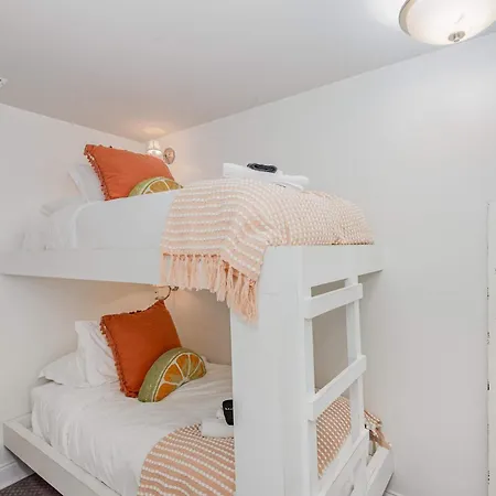 Rhythm & Rest Group With Grill & Cozy Fireplace * Nashville