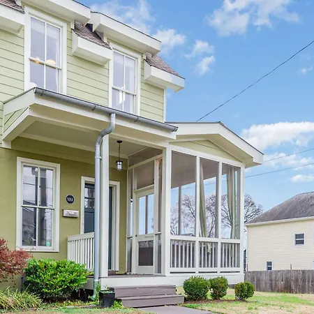 Rhythm & Rest Group With Grill & Cozy Fireplace Holiday home *