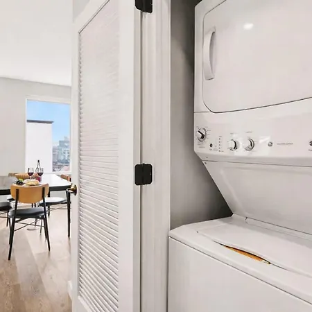 Holiday home Tempo - Rooftop Pool - Gym - On Music Row *