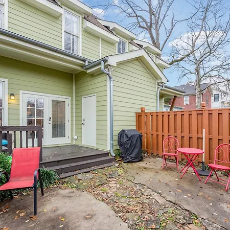 Rhythm & Rest Group With Grill & Cozy Fireplace *