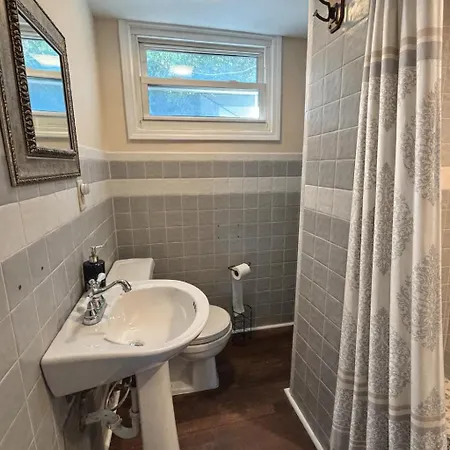 Guest house Cozy Private In Quiet Neighborhood