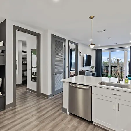 Modern For 6 With Rooftop & Gym Near Dt