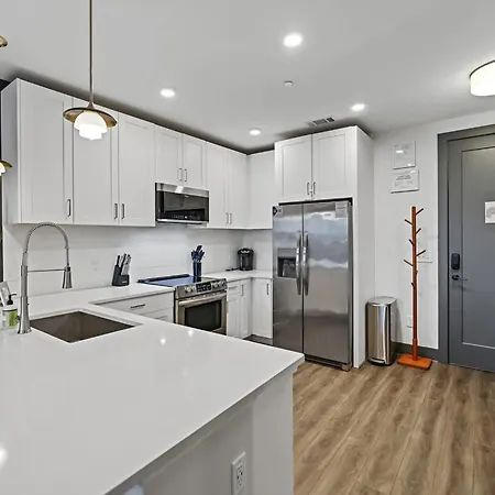 Modern For 6 With Rooftop & Gym Near Dt