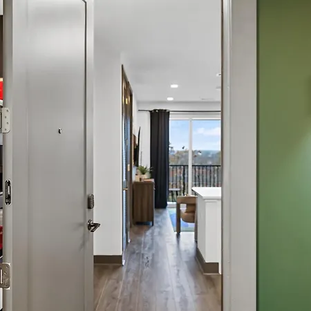 Modern For 6 With Rooftop & Gym Near Dt Nashville