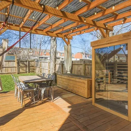 Amazing Backyard Only 2 Miles To Downtown With Sauna And Firepit Holiday home Nashville