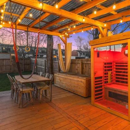 Holiday home Amazing Backyard Only 2 Miles To Downtown With Sauna And Firepit *
