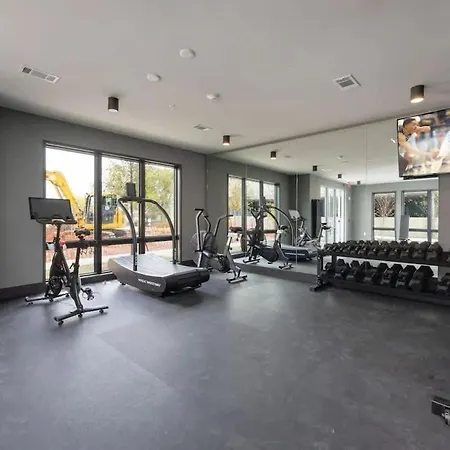 Holiday home Musica - 3 Units - Pool & Gym - Heart Of Midtown