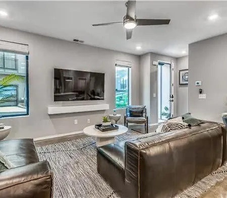 New Luxury Private Roof Deck Holiday home Nashville