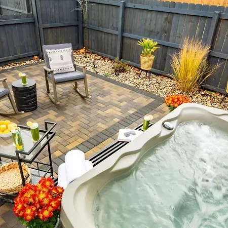 Holiday home Private Single Family Luxury Hot Tub *