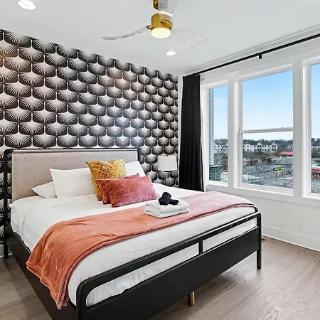 Rooftop Rendezvous - Sleeps 12 Rooftop Near Dt