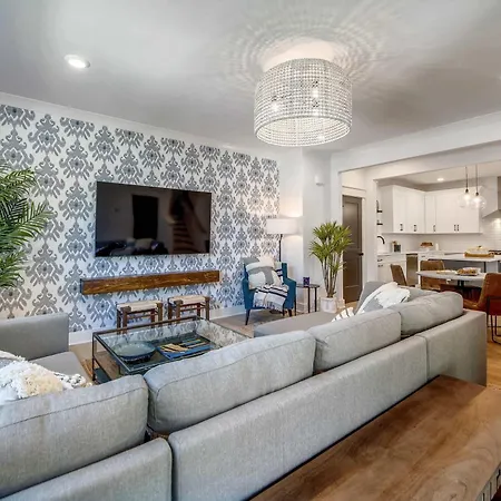 Two Beautiful Luxury Renovations Near Downtown * Nashville
