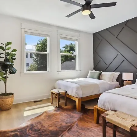 Three Luxury Townhomes Near Five Points Holiday home *