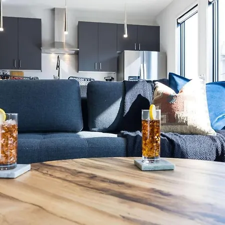 Holiday home Musica - 3 Units - Pool & Gym - Heart Of Midtown *
