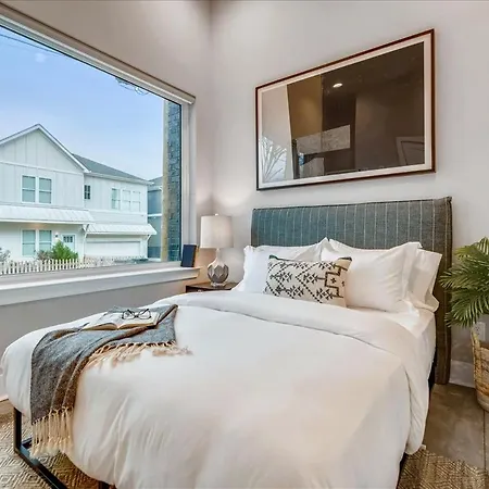 Beautiful New Townhome Hot Tub Nashville