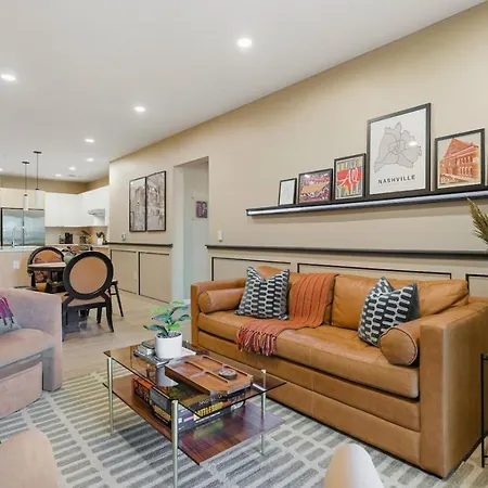 Holiday home With Pool Balcony And Garage Walk To Downtown Broadway Nashville