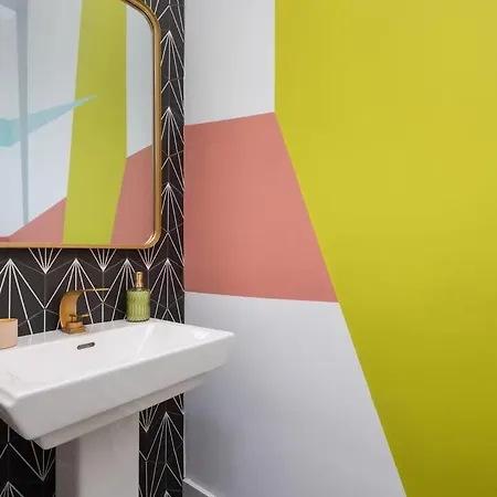 Modern Palette - Private Patio - Mins To Broadway *