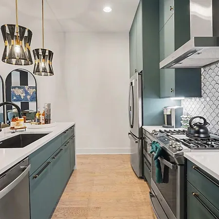Rooftop Rendezvous - Sleeps 12 Rooftop Near Dt Holiday home *