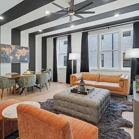 Rooftop Rendezvous - Sleeps 12 Rooftop Near Dt