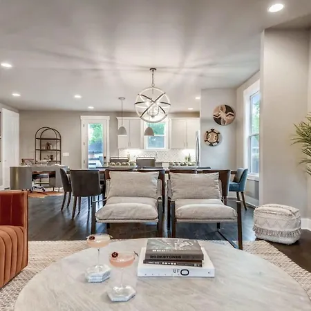 Private Single Family Luxury Hot Tub * Nashville