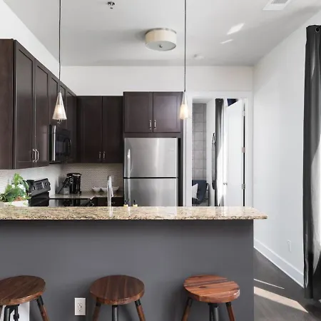 Holiday home With Garage Parking - By Vanderbilt And Only 2 Miles To Downtown *